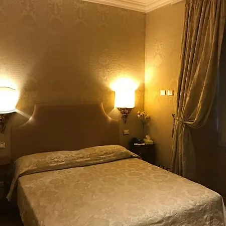 Trevi Qq Bed & Breakfast