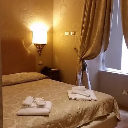 Trevi Qq Bed & Breakfast 2*